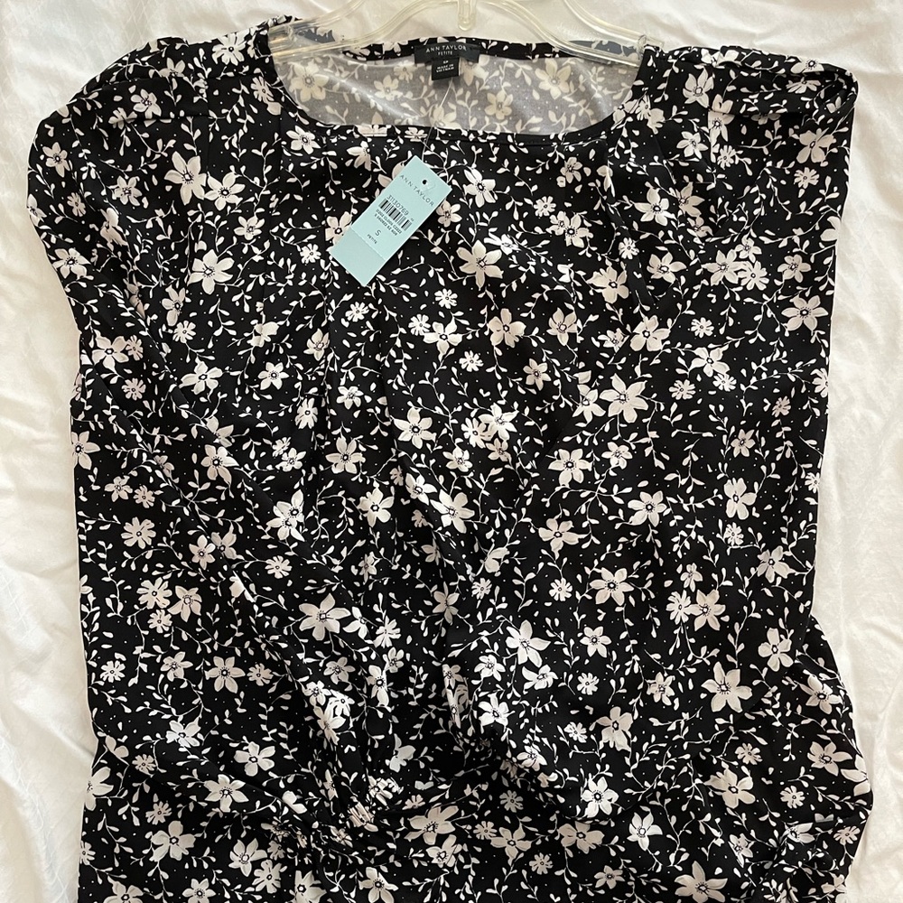 Ann Taylor printed blouse